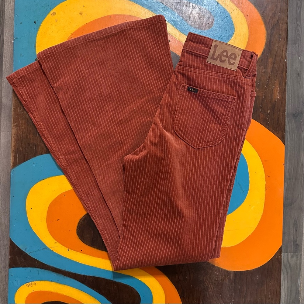 Lee Corduroy bell bottom flare pants in Rust
